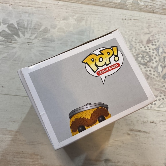 Funko Pop Oscar The Grouch #03 Sesame Street Exclusive Figure - Picture 8 of 12